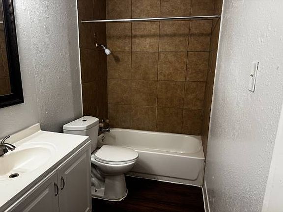 4th image of 2009 S Dollarhide Ave #B2