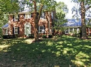 7040 Edgevale Rd, Kansas City, MO 64113