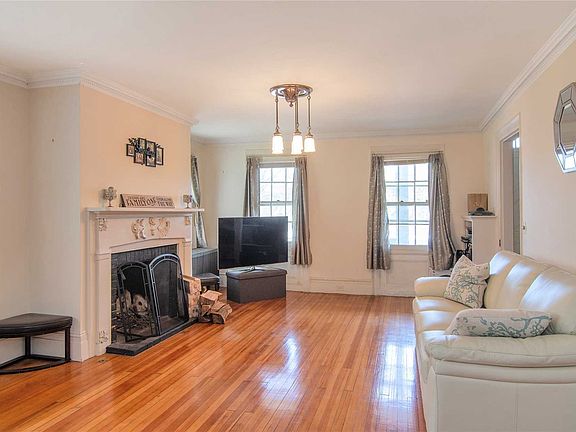 3rd image of 440 Bryant Ave
