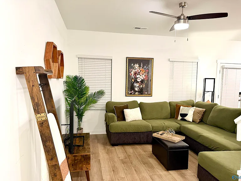 7559 Discovery Point Dr — Photo 2