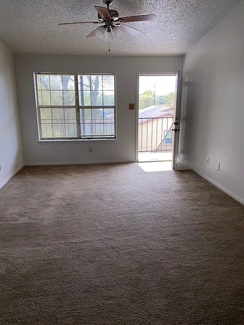 305 Veterans Avenue — Photo 2
