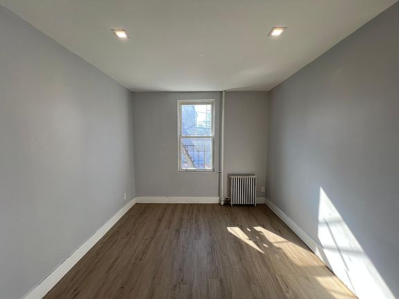 5th image of 60 Franklin St #29E