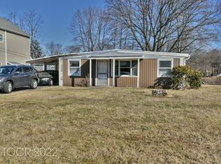 131 3rd St, Mahwah, NJ 07430