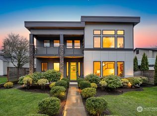 635 17th Ave W, Kirkland, WA