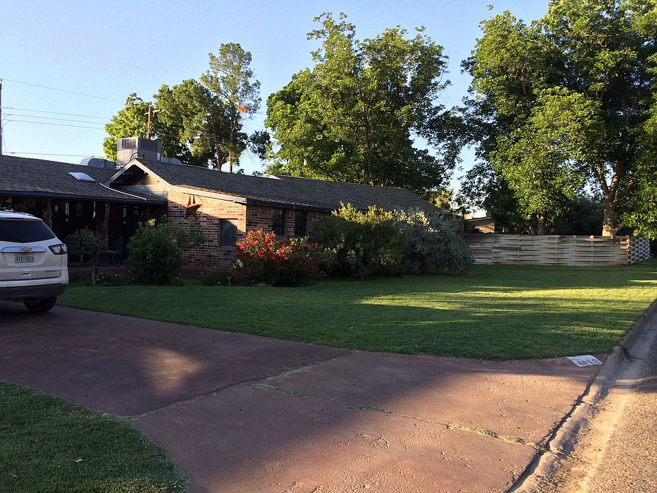 1st image of 1010 W 15th St