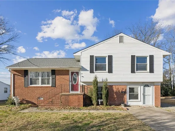 25 Northampton Dr, Hampton, VA 23666