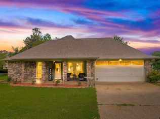 1204 Corey Dr, Whitehouse, TX 75791
