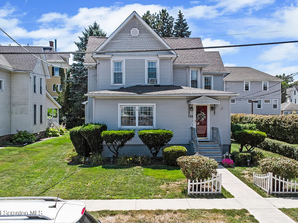 722 Electric St
