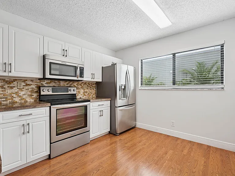 15450 Pembridge Ave E #192 — Photo 11
