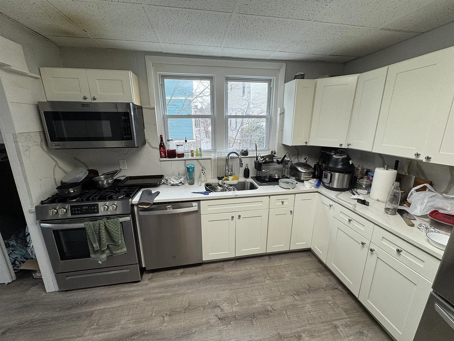 3 bed, 2.5 bath, 1600 sqft, $4,195 — Photo 1