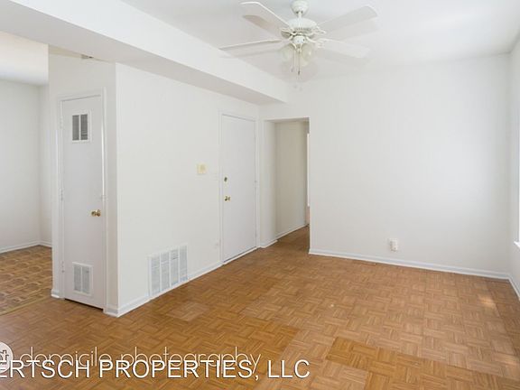 3rd image of 3158 W Eastwood Ave #3