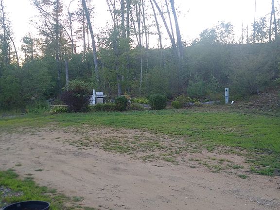2nd image of 49 E Brimfield Holland