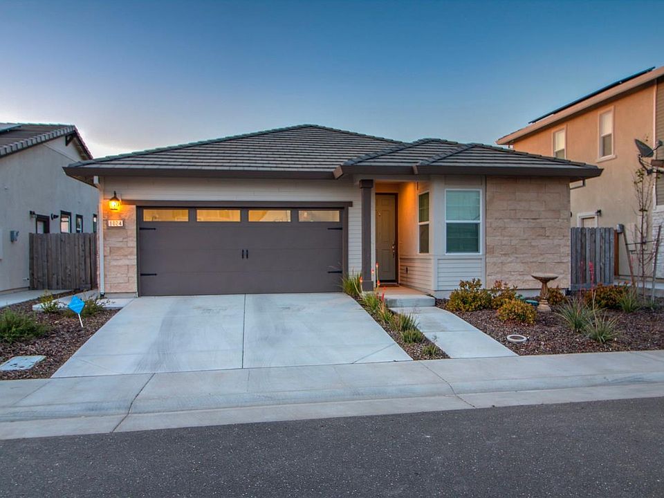 1st image of 9024 Hourglass Cir
