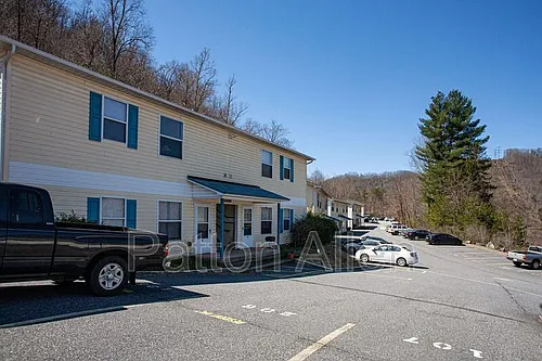 109 Citadel Dr #210 Photo 1