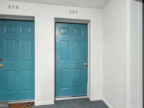 4th image of 13109 Briarcliff Ter #3-305
