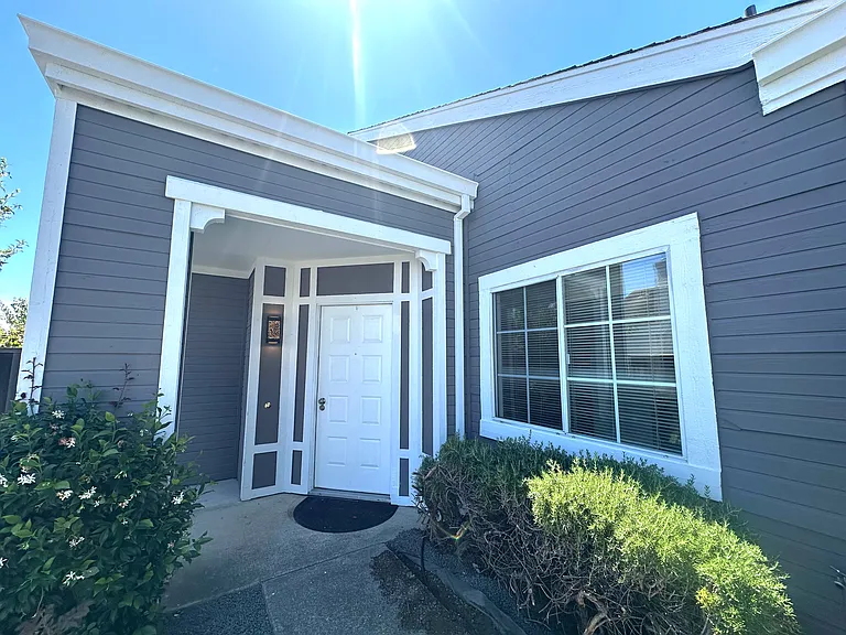 528 Fuchsia Dr — Photo 4
