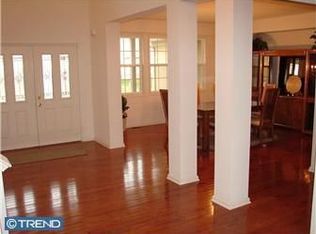 8 Freeman Ter, Lawnside, NJ 08045