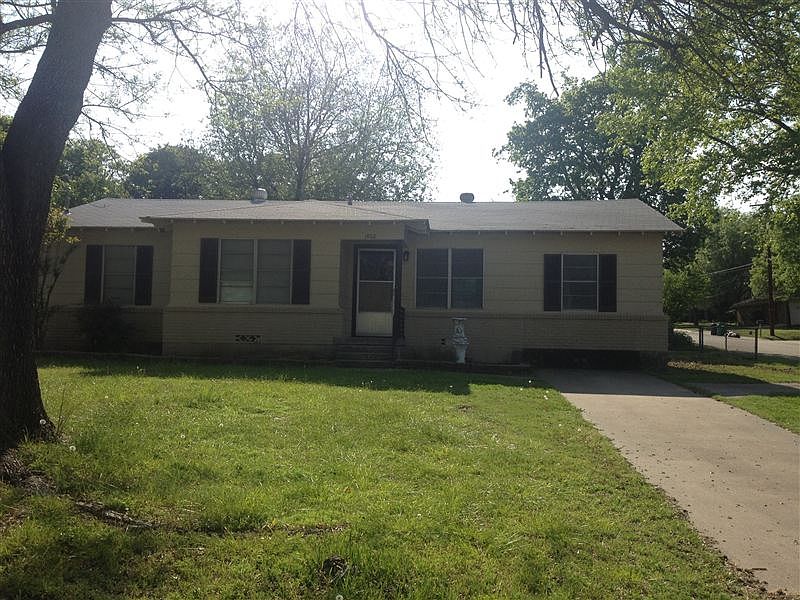 1402 Knight St, Denton, TX 76205 Zillow