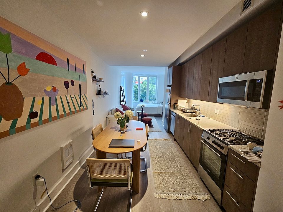1st image of 86 Fleet Pl APT 6R