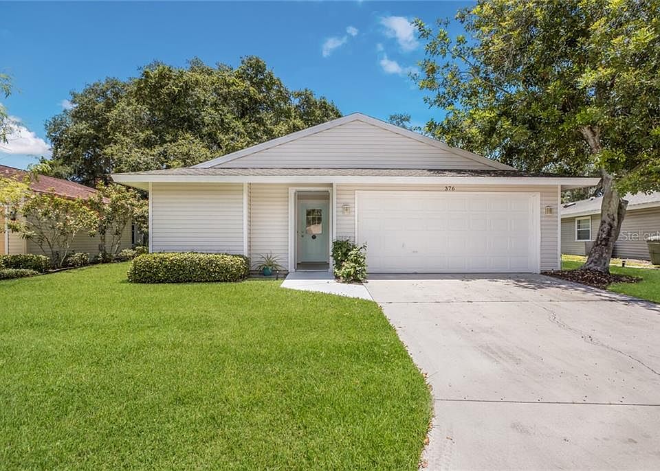 1st image of 376 Bearded Oaks Cir