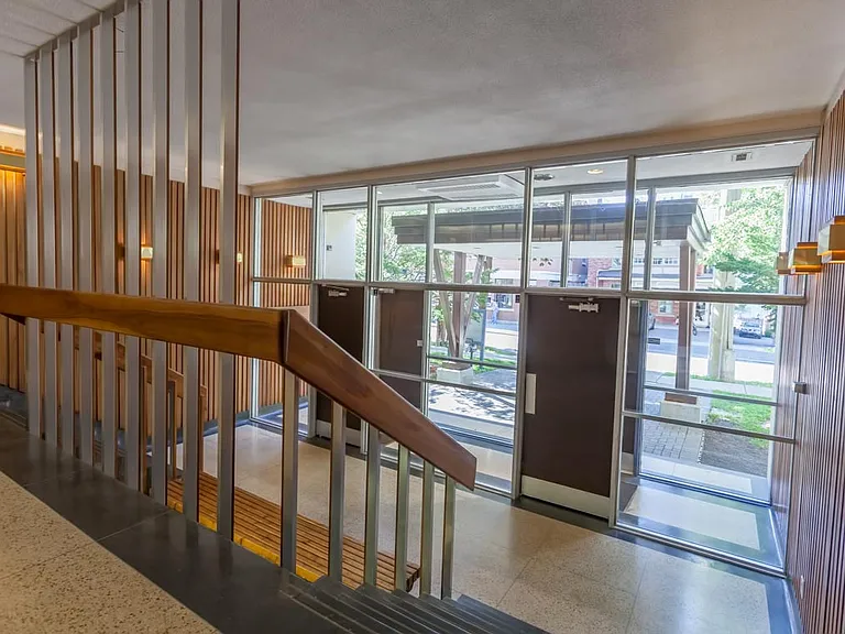 60 Daly Ave — Photo 4