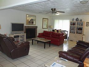 2nd image of 10841 Highview Dr