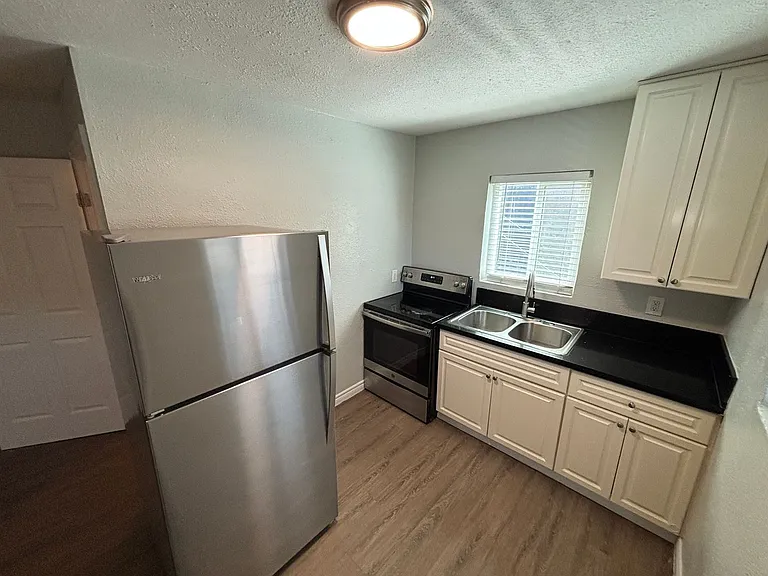 1101 Stewart Ave — Photo 3