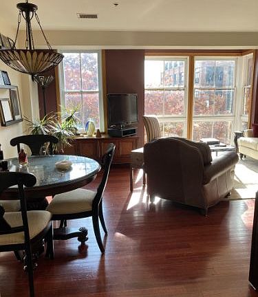 4th image of 76 Essex St #3
