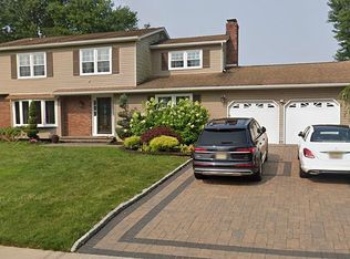 112 Parker Rd S, Plainsboro, NJ 08536