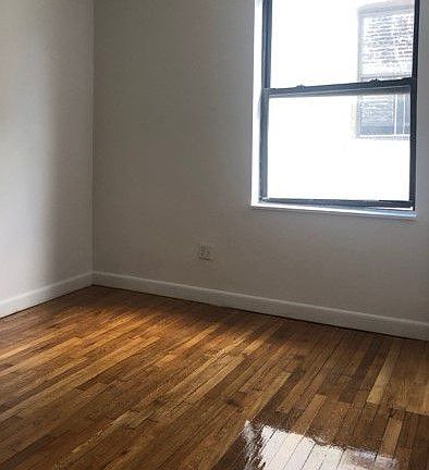 3rd image of 656 W 171st St APT 5D