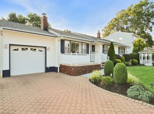 72 Loring Ave, Edison, NJ 08817