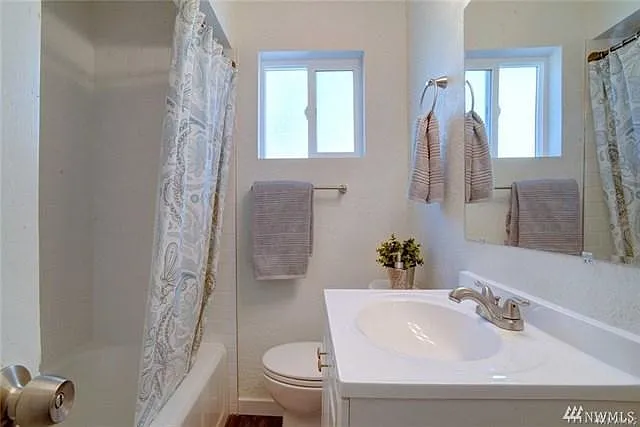 2 bed, 1000 sqft, $2,500 — Photo 3