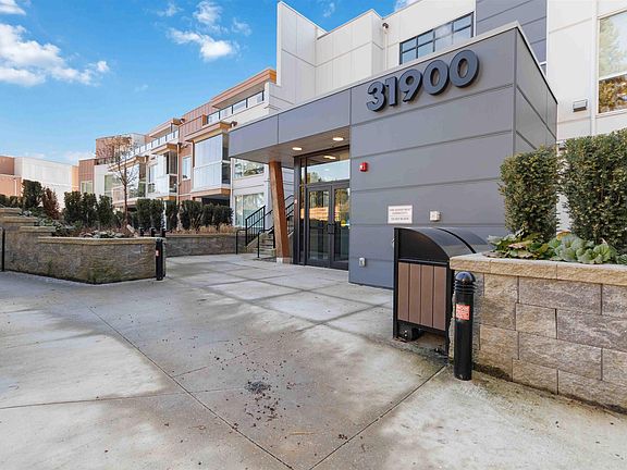 2nd image of 31900 Raven Ave #312