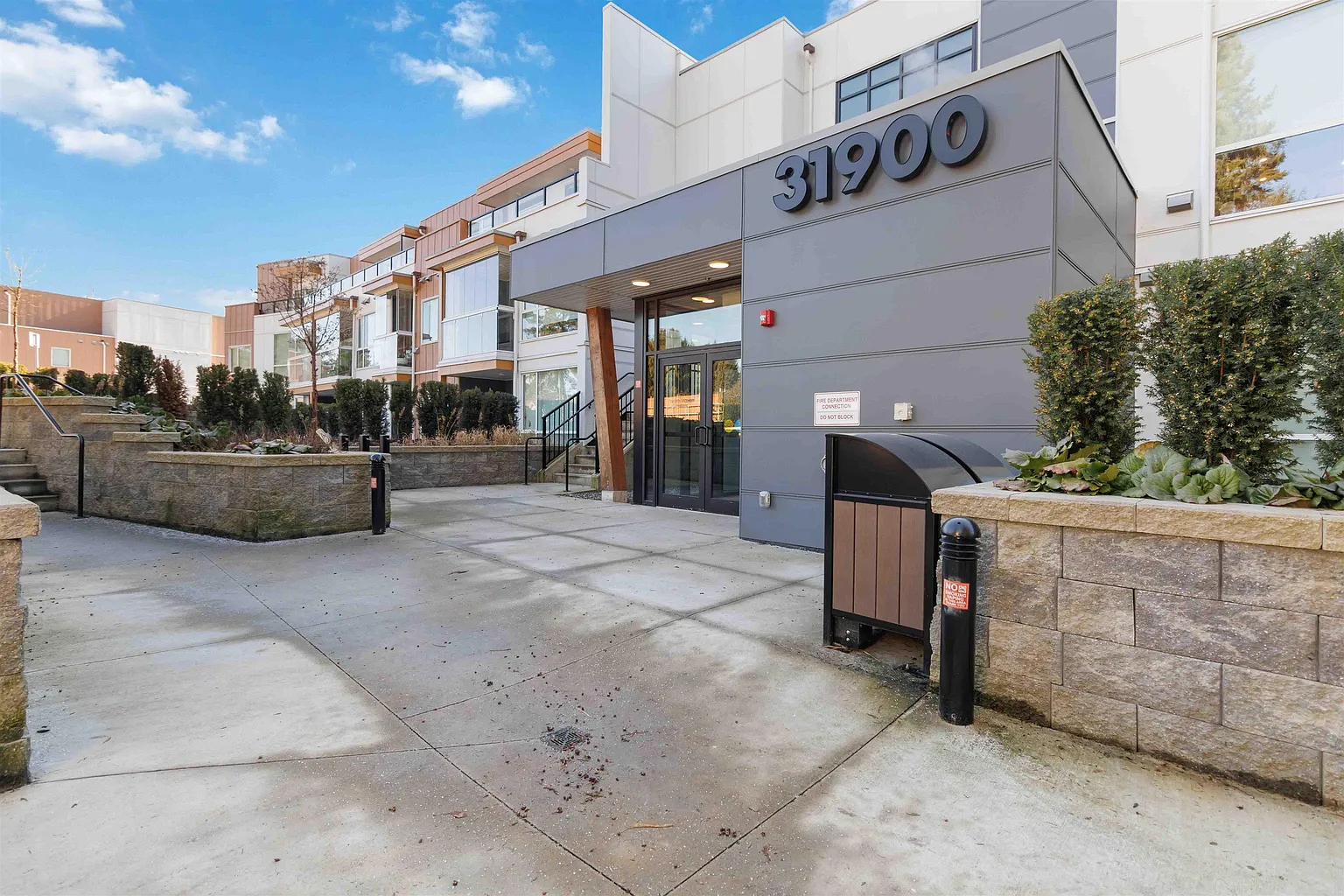 31900 Raven Ave #312 photo 1