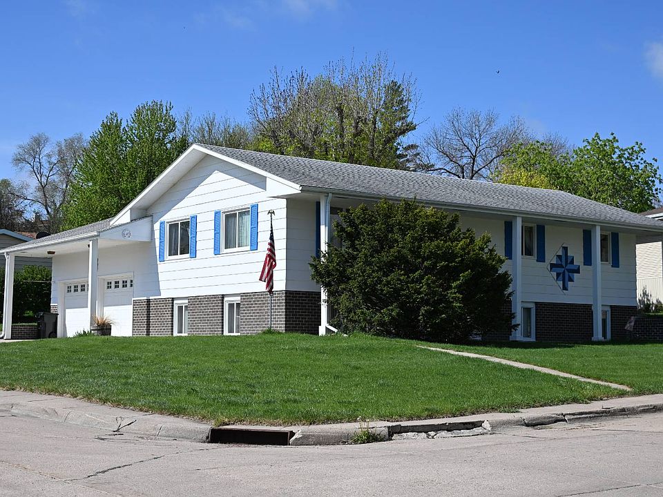 1st image of 455 Westridge Dr