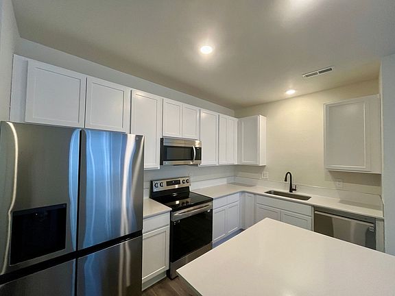 4th image of 299 Condor Way
