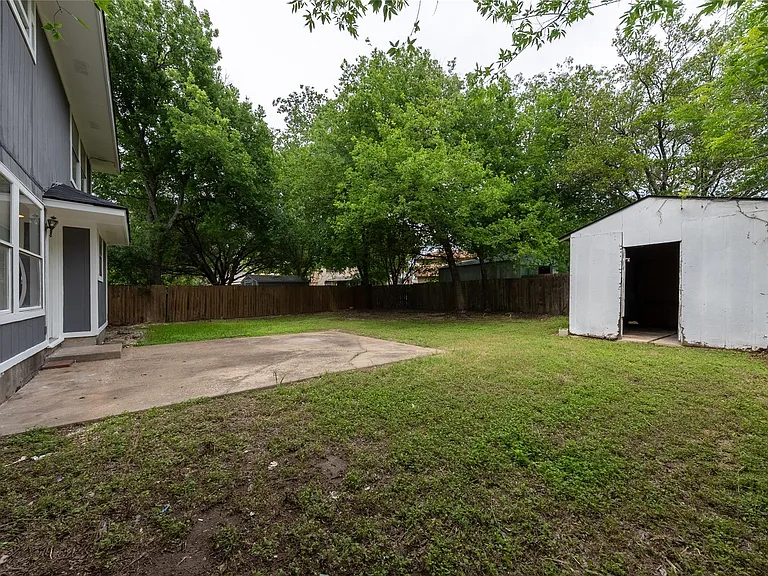 13701 Cambourne Dr — Photo 25
