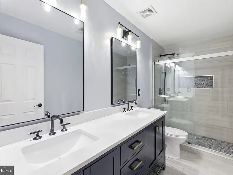 2917 Markhams Grant Dr — Photo 51