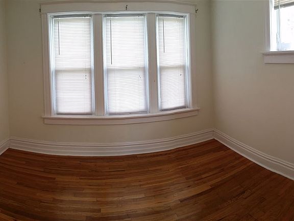 4th image of 3206 Magnolia Ave