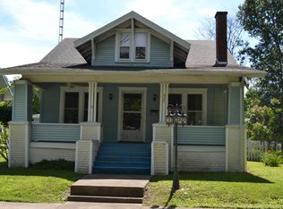 325 Linden Ave, Centralia, IL 62801
