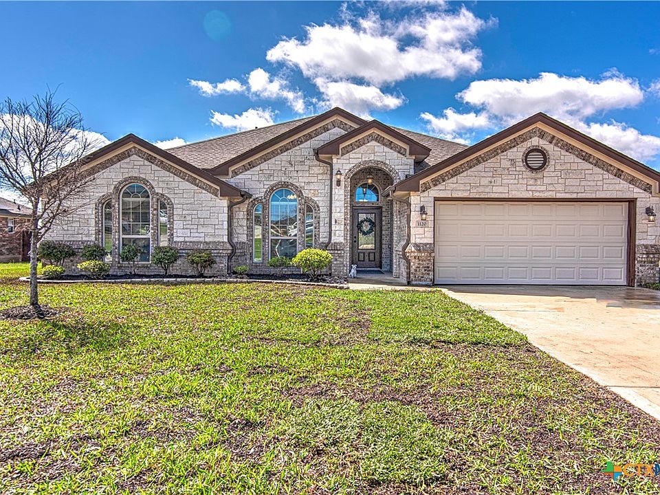 1st image of 1120 Dark Wood Dr