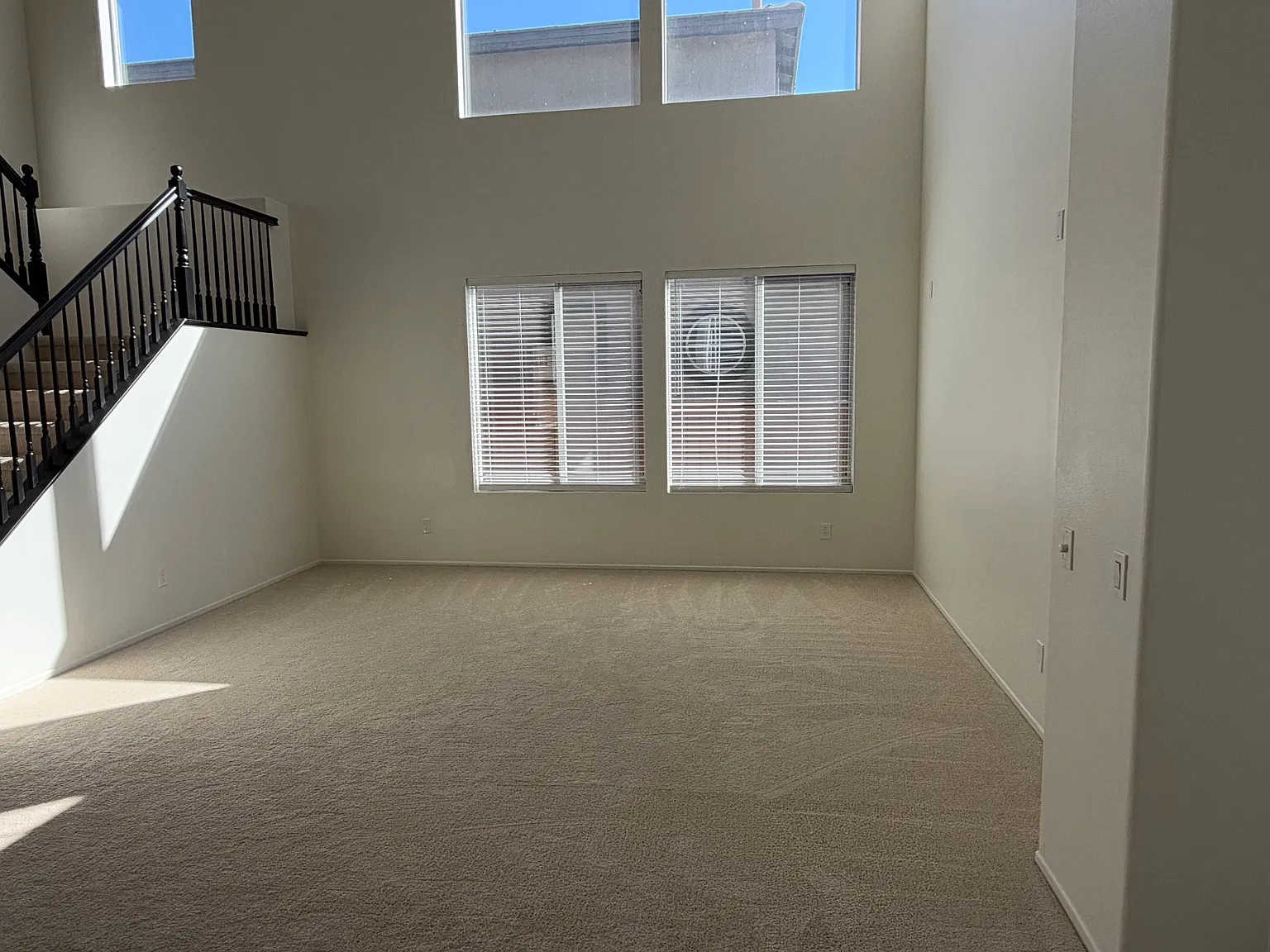 5 bed, 3400 sqft, $4,000 — Photo 4
