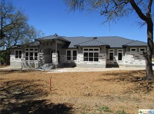925 Sundown Trl, Fischer, TX 78623