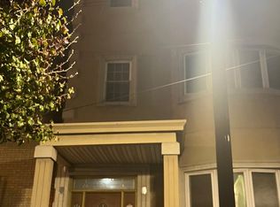 2714 New York Ave, Union City, NJ 07087