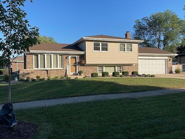 1st image of 619 Berkshire Ct