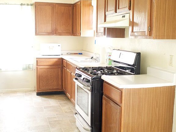 5th image of 813 Skylane Dr S