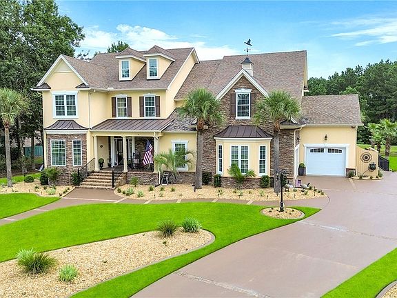 2nd image of 4 Grand View Court
