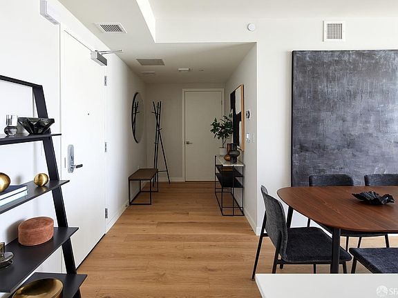 4th image of 1580 Pacific Ave #501