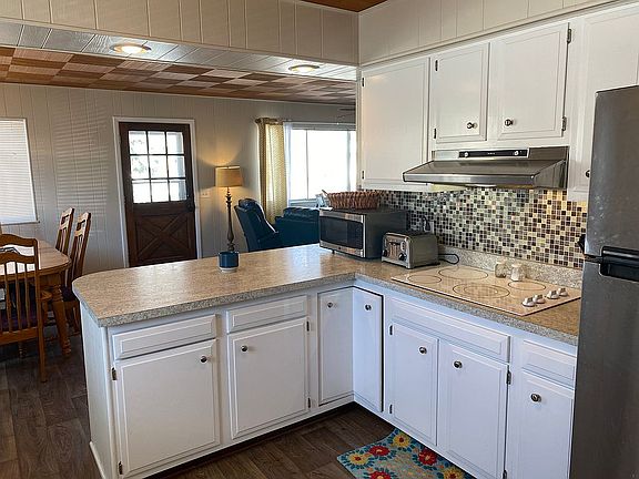 Kitchen open to DR & LR