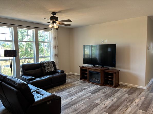 1149 Covert Ln